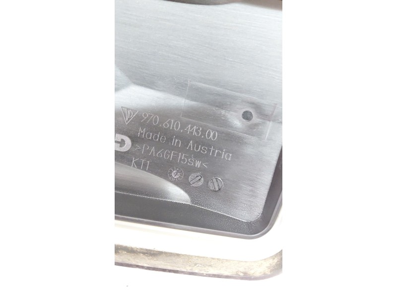 Recambio de caja reles / fusibles para porsche panamera 4.8 v8 turbo cat referencia OEM IAM 97061044300  