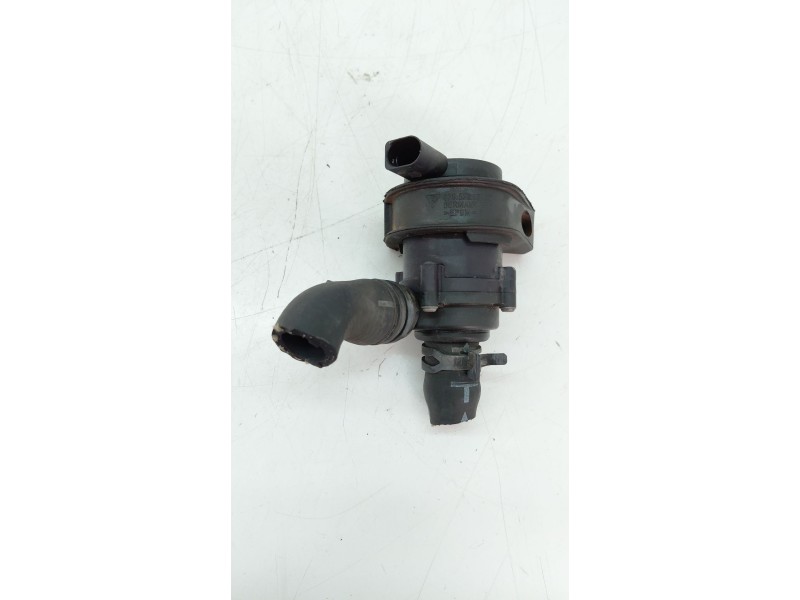 Recambio de bomba agua para porsche panamera 4.8 v8 turbo cat referencia OEM IAM 97057255100  
							