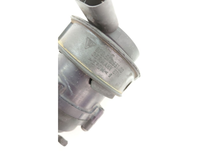 Recambio de bomba agua para porsche panamera 4.8 v8 turbo cat referencia OEM IAM 97057255100  