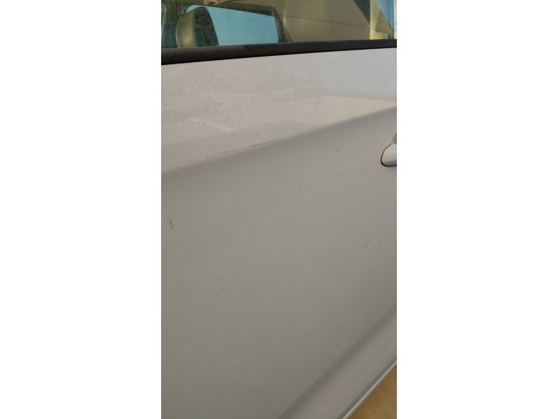 Recambio de puerta delantera izquierda para kia carens iv 1.7 crdi referencia OEM IAM   
							