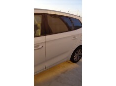 Recambio de puerta trasera izquierda para kia carens iv 1.7 crdi referencia OEM IAM   