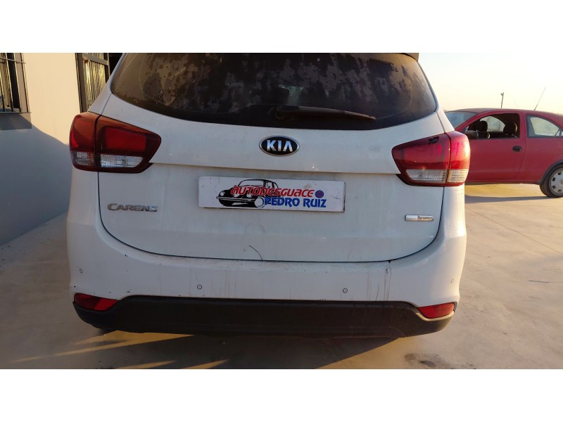 Recambio de paragolpes trasero para kia carens iv 1.7 crdi referencia OEM IAM   