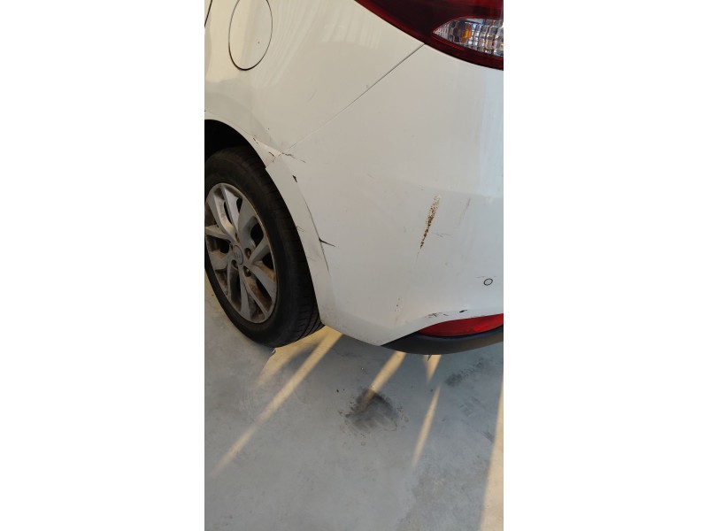 Recambio de paragolpes trasero para kia carens iv 1.7 crdi referencia OEM IAM   