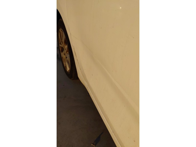 Recambio de puerta trasera derecha para kia carens iv 1.7 crdi referencia OEM IAM   