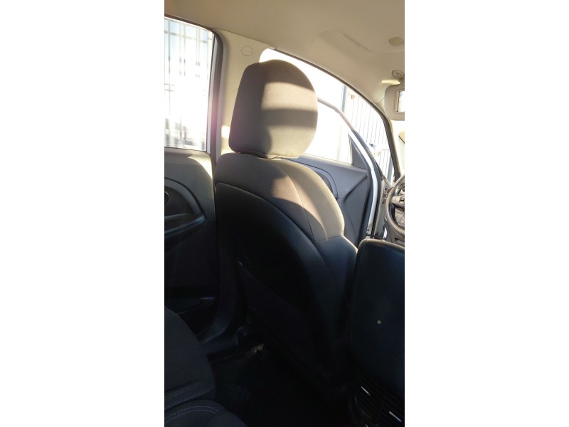 Recambio de asiento delantero izquierdo para kia carens iv 1.7 crdi referencia OEM IAM   