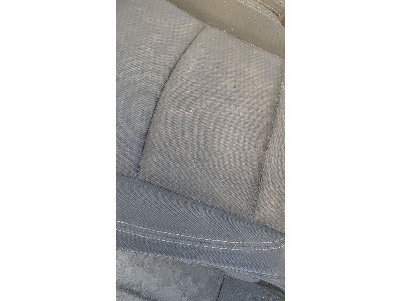 Recambio de asientos trasero izquierdo para kia carens iv 1.7 crdi referencia OEM IAM   