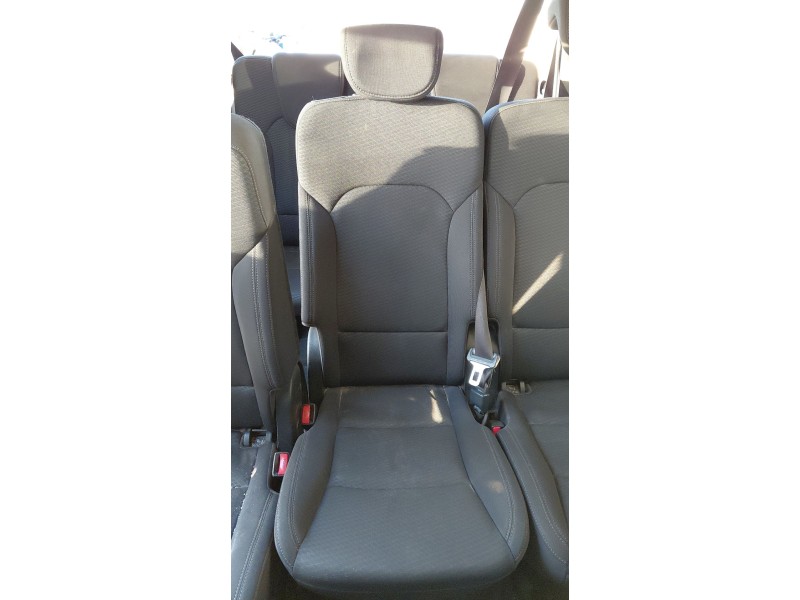 Recambio de asiento trasero medio para kia carens iv 1.7 crdi referencia OEM IAM   