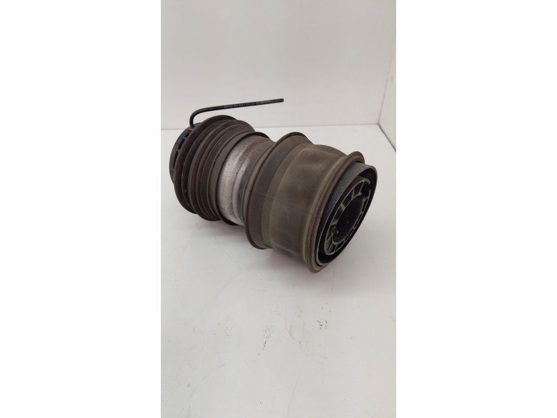 Recambio de acumulador central amortiguacion para jaguar i-pace (x590) ev400 awd referencia OEM IAM J8A25580AC  