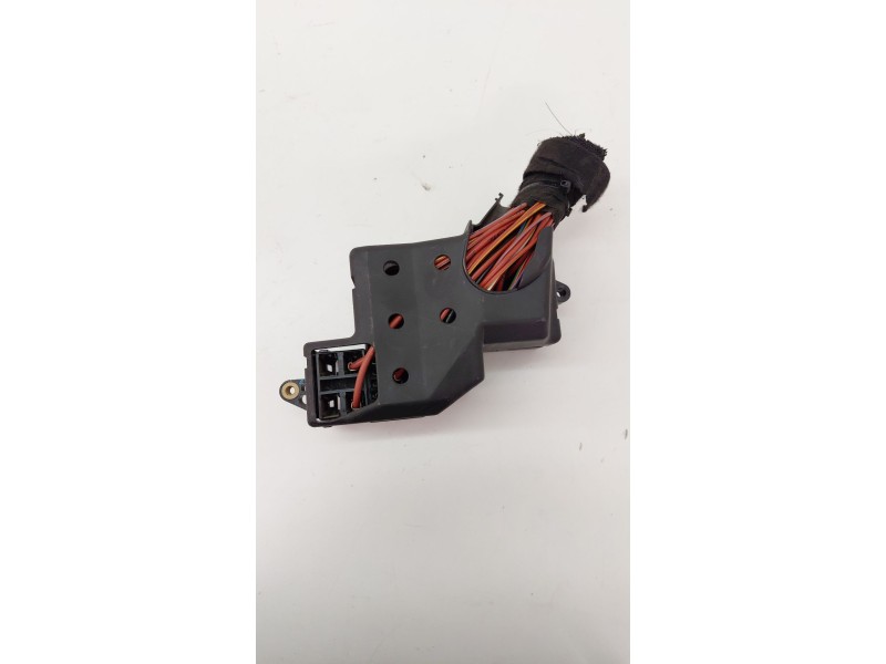 Recambio de caja reles / fusibles para porsche panamera 4.8 v8 turbo cat referencia OEM IAM 7L0941828B  