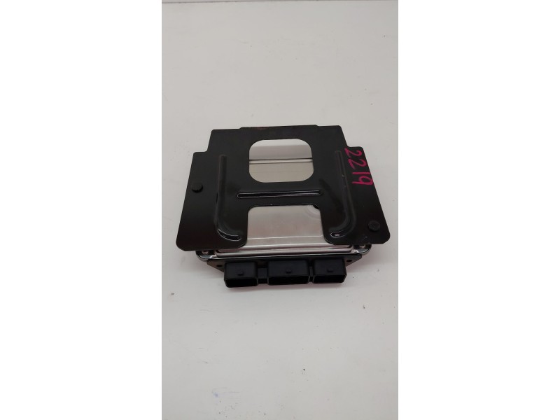 Recambio de centralita motor uce para citroën c4 coupé (la_) 1.6 hdi referencia OEM IAM 9661773380  
							
