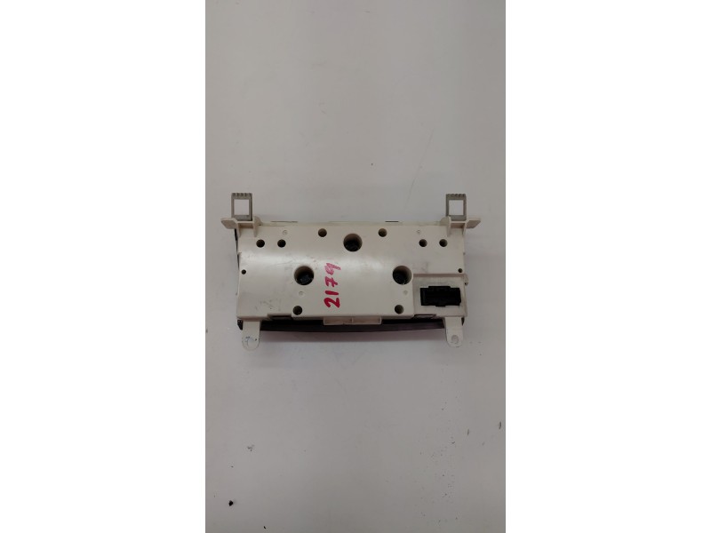 Recambio de mando climatizador para mazda 3 (bk) 1.6 di turbo referencia OEM IAM K1900BS3L  