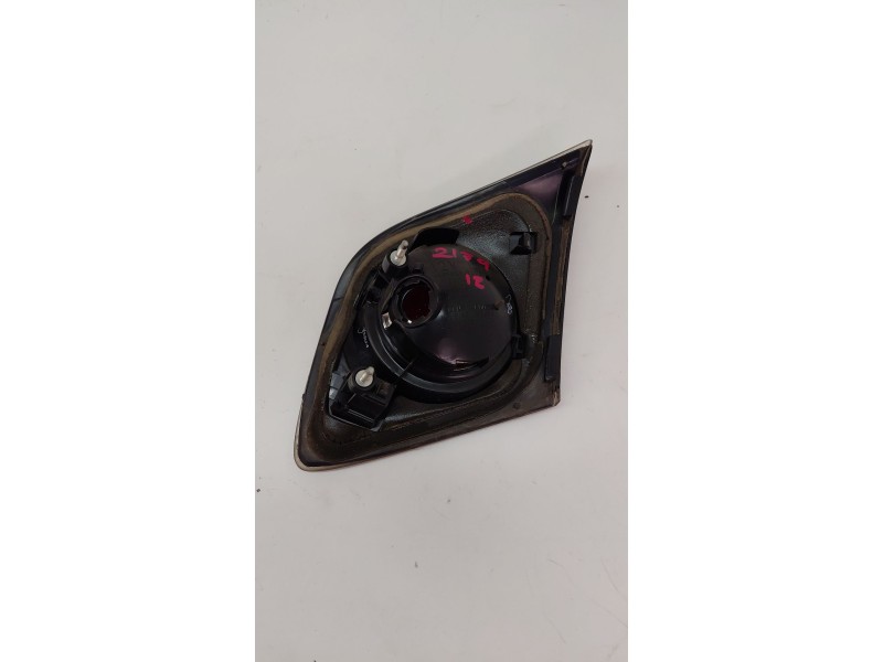 Recambio de piloto trasero izquierdo interior para mazda 3 (bk) 1.6 di turbo referencia OEM IAM P2913L  