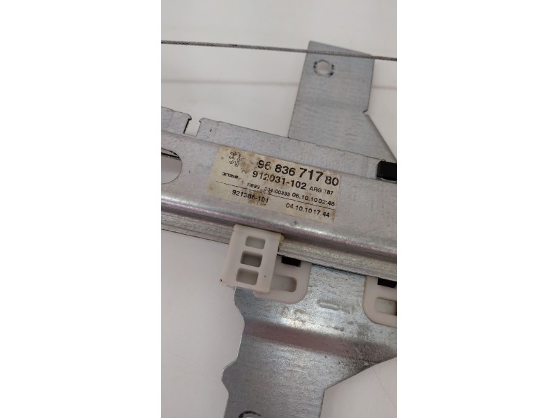 Recambio de elevalunas trasero izquierdo para peugeot 5008 (0u_, 0e_) 1.6 hdi referencia OEM IAM 9683671780  