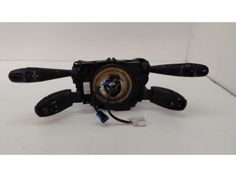 Recambio de mando multifuncion para peugeot 5008 (0u_, 0e_) 1.6 hdi referencia OEM IAM 96667320XT  
