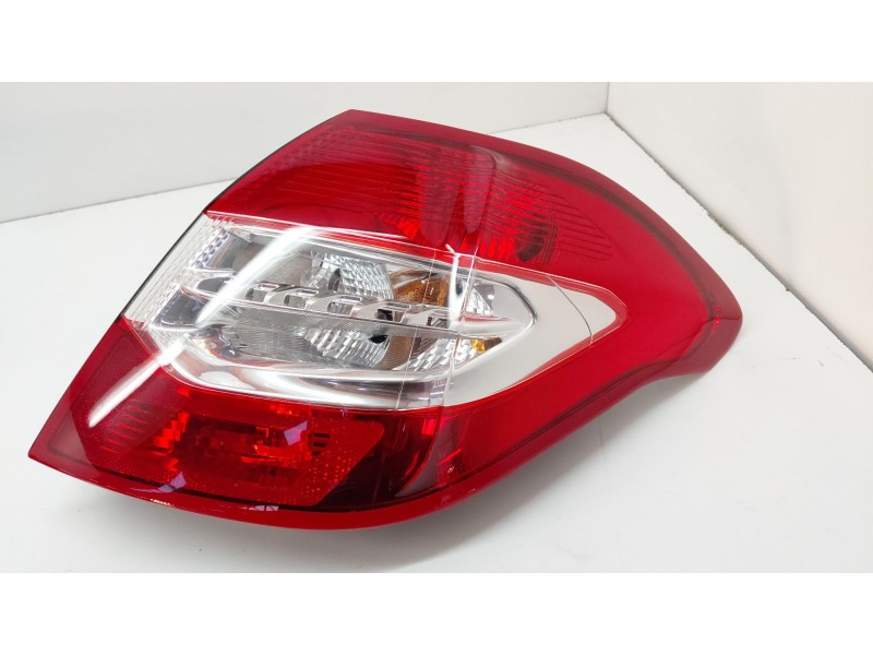 Recambio de piloto trasero derecho para citroën c4 ii (nc_) 1.6 hdi 90 referencia OEM IAM   
							