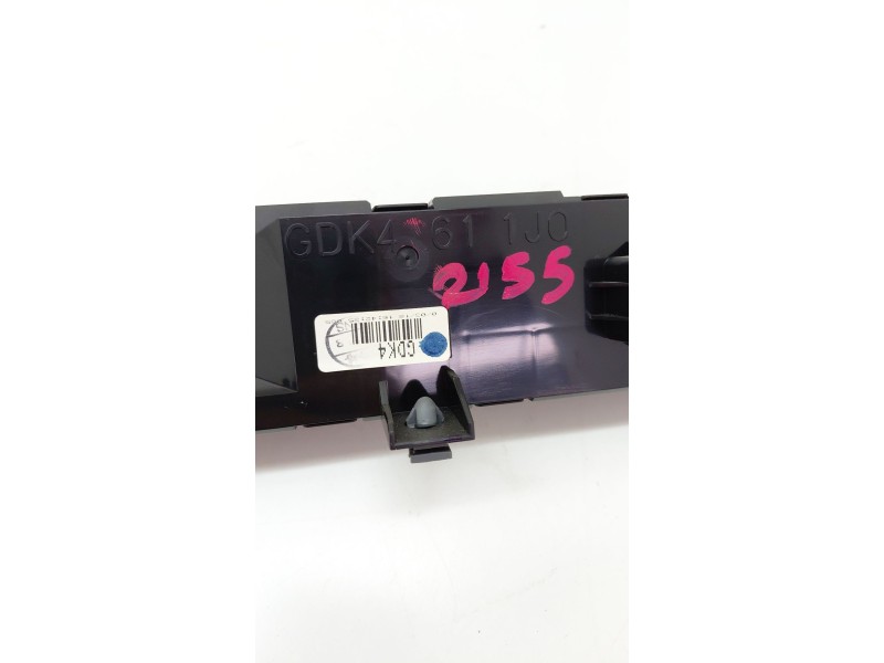 Recambio de pantalla multifuncion para mazda 6 hatchback (gh) 2.2 d (gh10) referencia OEM IAM GDK4611J0  
							