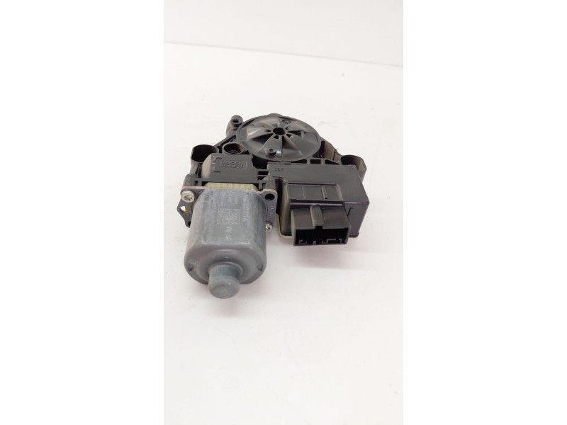 Recambio de motor elevalunas trasero izquierdo para volkswagen golf vii lim. 2.0 tdi referencia OEM IAM 0130822725  
							
