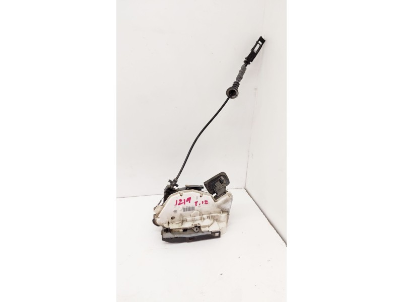 Recambio de cerradura puerta trasera izquierda para volkswagen golf vii lim. 2.0 tdi referencia OEM IAM 5K4839015Q  
							