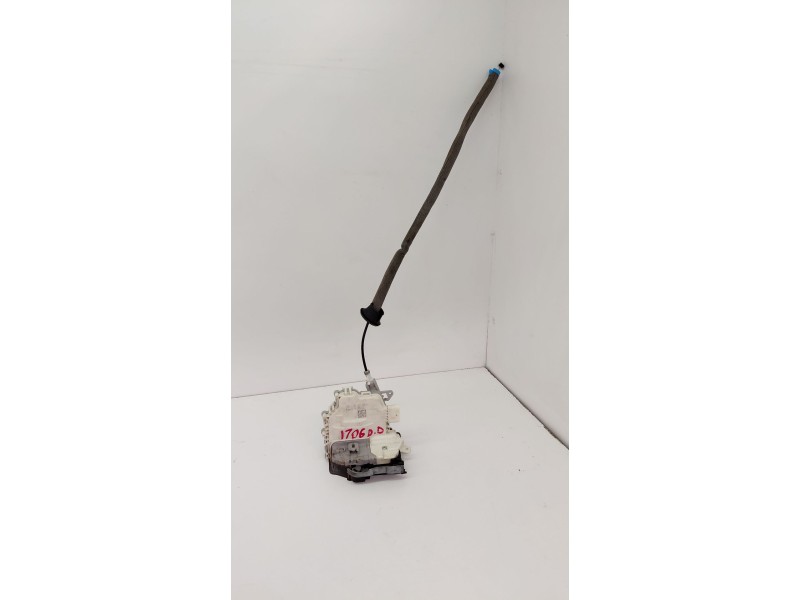 Recambio de cerradura puerta delantera derecha para audi a1 (8xk) 1.0 tsi 95 cv referencia OEM IAM   
							