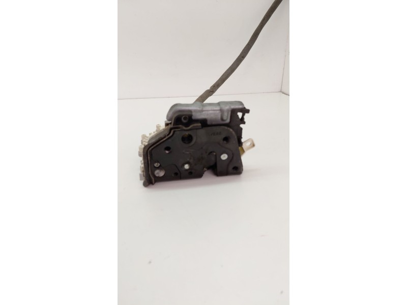 Recambio de cerradura puerta delantera derecha para audi a1 (8xk) 1.0 tsi 95 cv referencia OEM IAM   
							