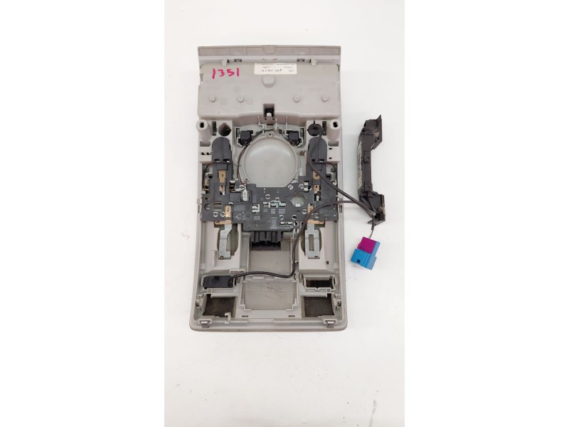 Recambio de luz interior para audi q7 (4l) 3.0 v6 24v tdi referencia OEM IAM 4L0947135F  
							