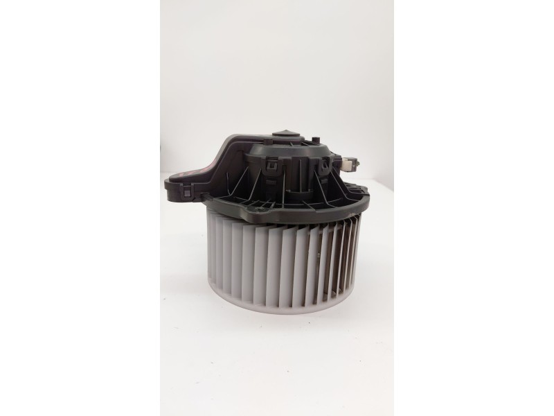 Recambio de motor calefaccion para kia cee´d 1.6 crdi 136 cv referencia OEM IAM F00S3B2474  
							