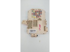 Recambio de caja reles / fusibles para kia cee´d 1.6 crdi 136 cv referencia OEM IAM 91950A213013  