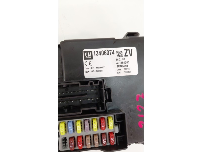 Recambio de caja reles / fusibles para opel meriva b monospace (s10) 1.3 cdti (75) referencia OEM IAM 13406374  
							
