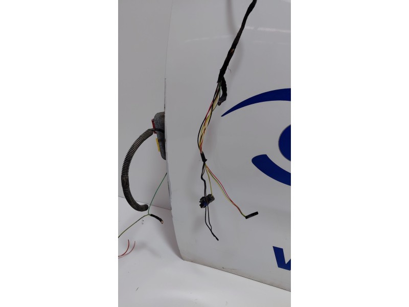 Recambio de puerta delantera izquierda para citroën c4 picasso 1.6 hdi 115 cv referencia OEM IAM   