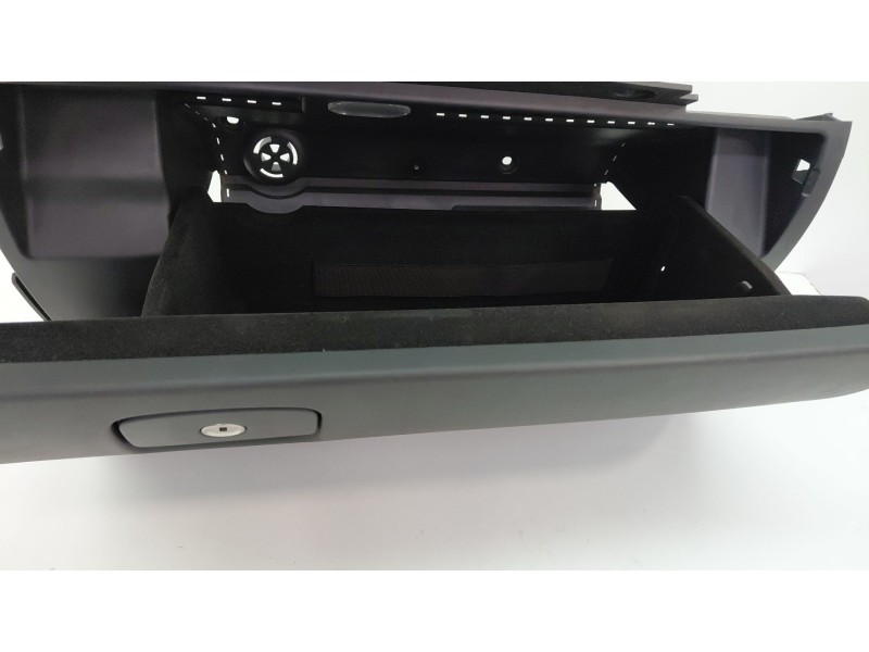 Recambio de guantera para jaguar xe 2.0 diesel cat referencia OEM IAM   
							