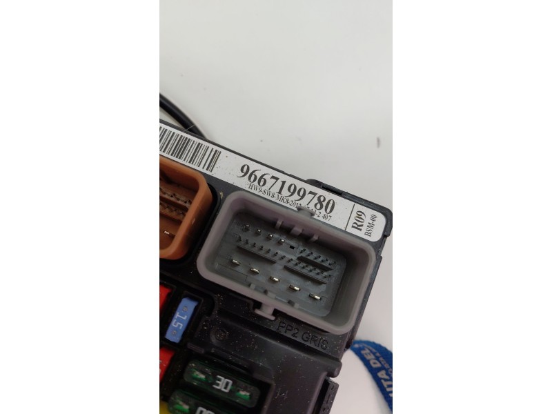 Recambio de caja reles / fusibles para citroën c3 ii (sc_) 1.1 i referencia OEM IAM 9667199780  
							