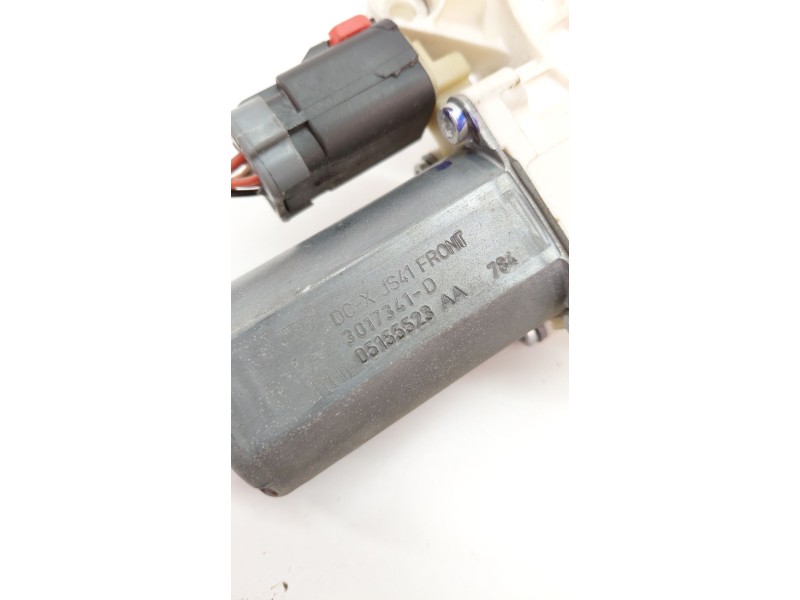 Recambio de motor elevalunas delantero izquierdo para chrysler sebring berlina 2.0 crd limited referencia OEM IAM 3017341D  