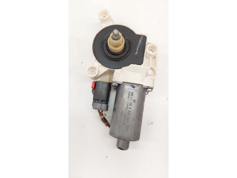 Recambio de motor elevalunas delantero derecho para chrysler sebring berlina 2.0 crd limited referencia OEM IAM 3017342D  