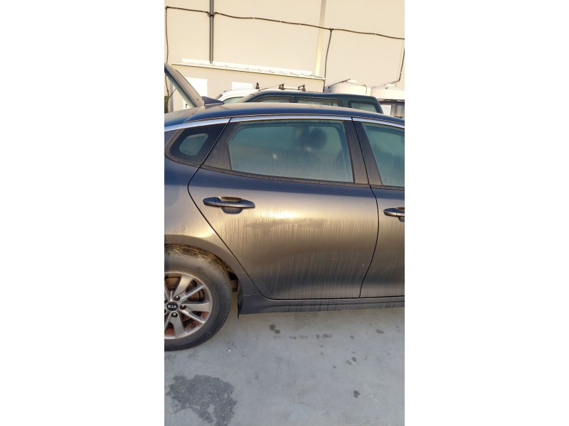 Recambio de puerta trasera derecha para kia optima (jf) 1.7 crdi referencia OEM IAM   
							