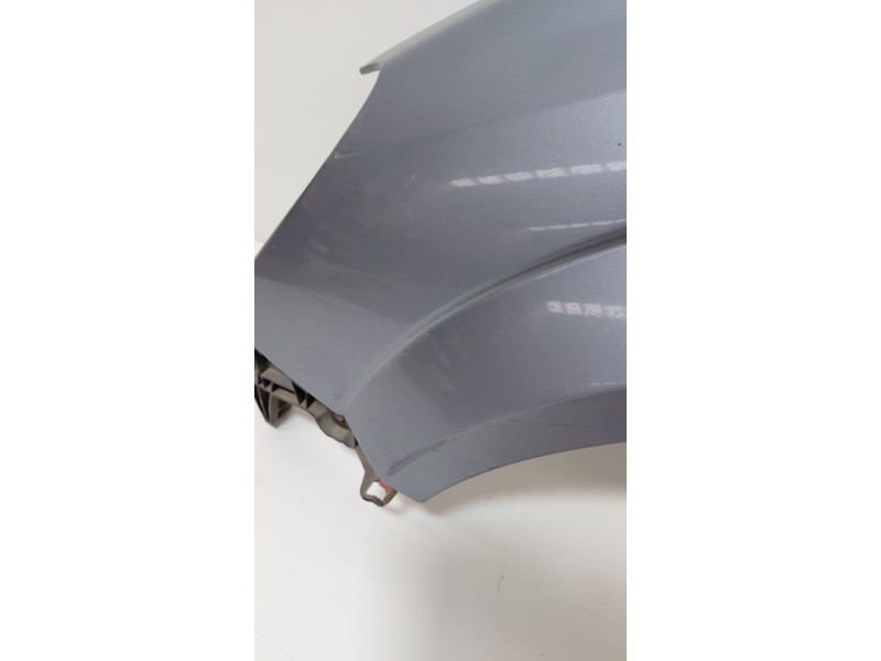Recambio de aleta delantera izquierda para opel astra h (a04) 1.4 (l48) referencia OEM IAM   
							