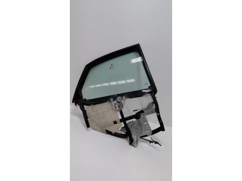 Recambio de luna trasera derecha para audi a4 b5 (8d2) 2.4 referencia OEM IAM 0130821786  