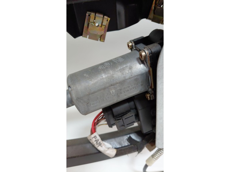 Recambio de luna delantera derecha para audi a4 b5 (8d2) 2.4 referencia OEM IAM 0130821786  
							