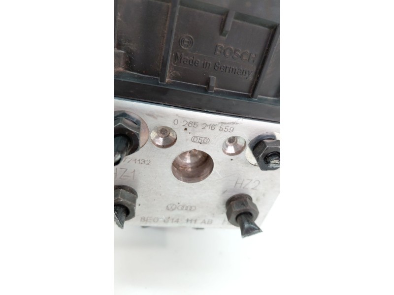 Recambio de abs para audi a4 b5 (8d2) 2.4 referencia OEM IAM 8E0614111AB  