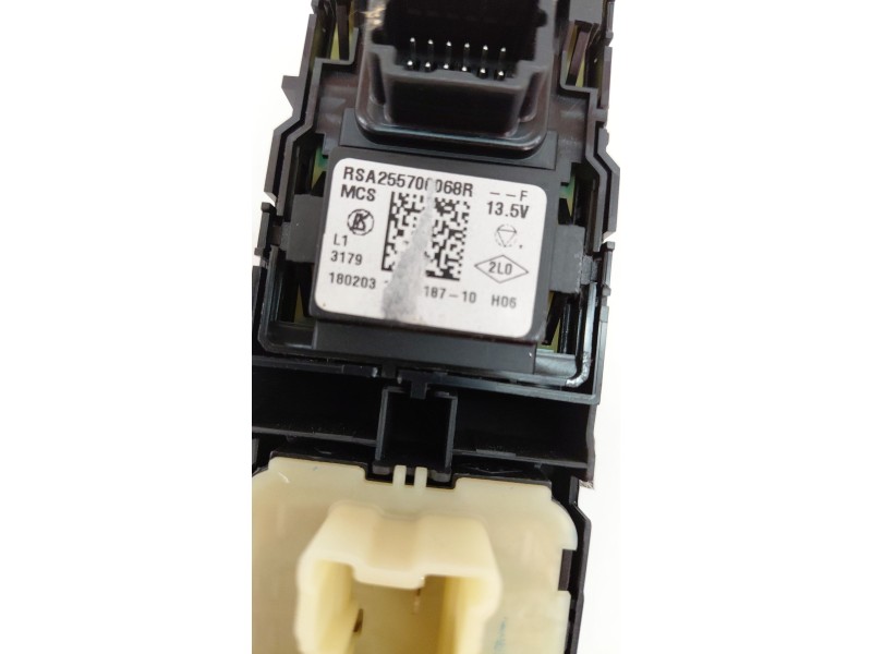 Recambio de mando elevalunas delantero izquierdo para renault clio iv (bh_) 1.5 dci 75 referencia OEM IAM 255700068R  
							