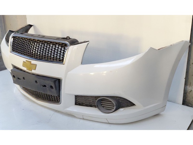 Recambio de paragolpes delantero para chevrolet aveo hatchback (t300) 1.4 referencia OEM IAM   
							