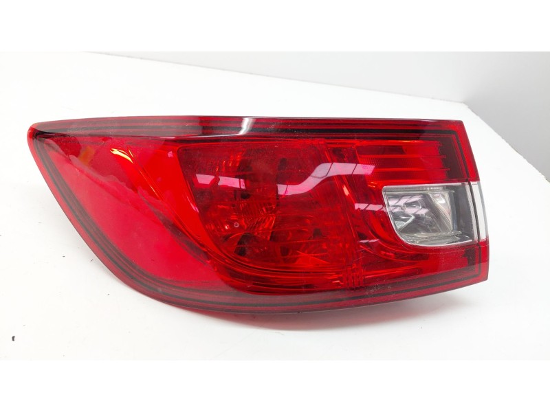 Recambio de piloto trasero izquierdo para renault clio iv (bh_) 1.5 dci 75 referencia OEM IAM 265553752R  