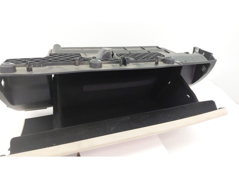 Recambio de guantera para jaguar xe (x760) 2.0 d referencia OEM IAM GX730060T10AC  
							