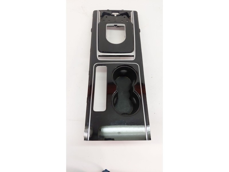 Recambio de consola central para jaguar xe (x760) 2.0 d referencia OEM IAM GX73044E04A  
							
