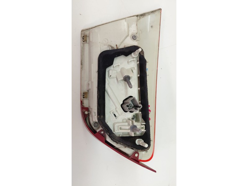 Recambio de piloto trasero derecho interior para jaguar xe (x760) 2.0 d referencia OEM IAM   
							