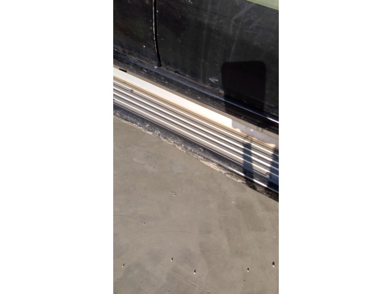 Recambio de estribo para nissan pick up (d22) 2.5 dci 4wd referencia OEM IAM   