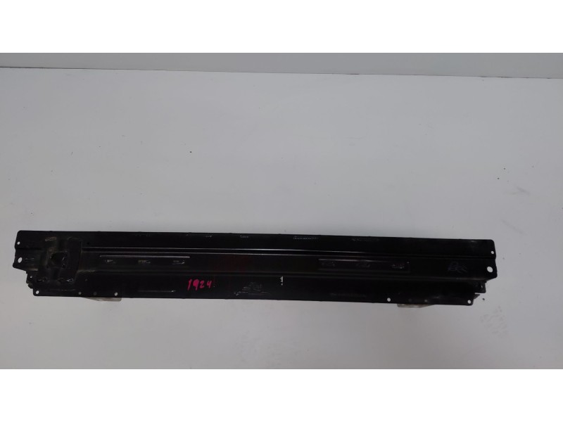 Recambio de refuerzo paragolpes delantero para jaguar xe (x760) 2.0 d referencia OEM IAM GX7310005  
							
