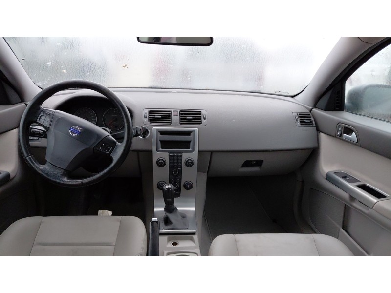 volvo v50 (545) del año 2007
							