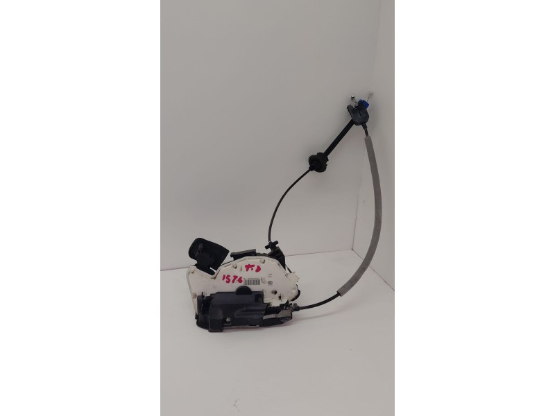 Recambio de cerradura puerta trasera derecha para seat leon st (5f8) x-perience 4drive referencia OEM IAM 5K4839016AC  
							
