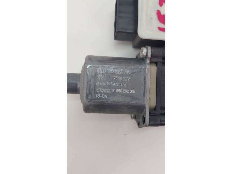 Recambio de motor elevalunas trasero izquierdo para seat leon st (5f8) x-perience 4drive referencia OEM IAM 0130822725  
							
