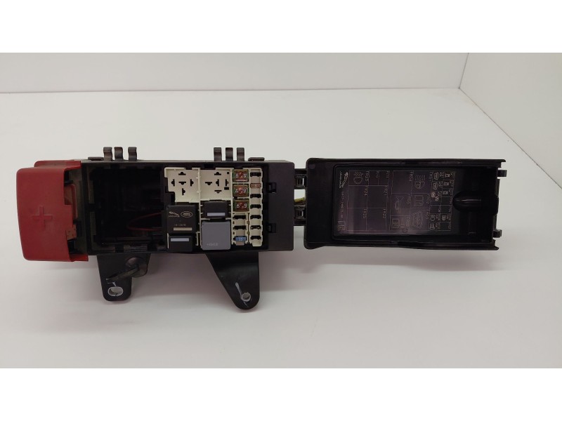 Recambio de caja reles / fusibles para jaguar xe (x760) 2.0 d referencia OEM IAM GX7314A076AA  